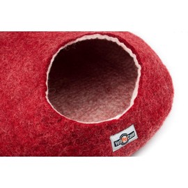 Yeti Pet Cave Pet Bed for Cats and Small Dogs, 100% New Zealand Wool, Red