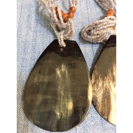 Handmade Lavender Color Beaded Necklace with horn Pendant Necklace HANDMADE NWT