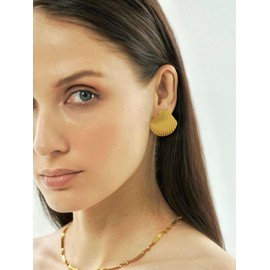 WOWORAMA Gold Seashell Earrings for Women Striped Large Scallop Shell Earrings Vintage Big Sea Shell Stud Earrings Boho Summer Beach Statement Earrings
