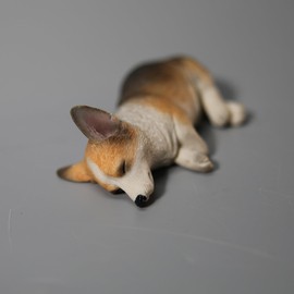 MMOS X JXK Sleeping Corgi Dog Figurine Resin Corgi Dog Statue Dashboard Ornaments Decor Collections Gifts for Dog Person