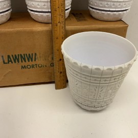 Lawnware NOS Box Of 6 LAWNWARE White Plastic Flower Pots w Saucers Light Lamp Crafts 5"