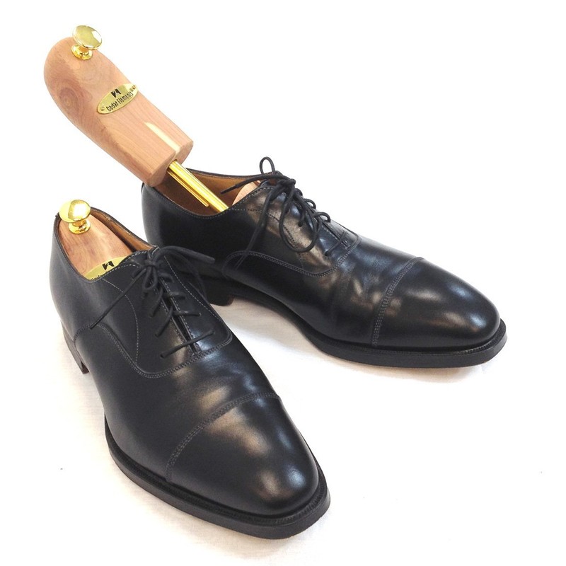 Cedar Elements Little Wholesale Program - Split-Toe Cedar Shoe Trees