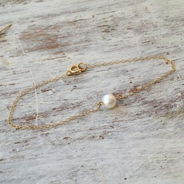 Custom Pearl Bracelet Wedding Bracelet Pearl Bead Bracelet Simple Everyday Bracelet