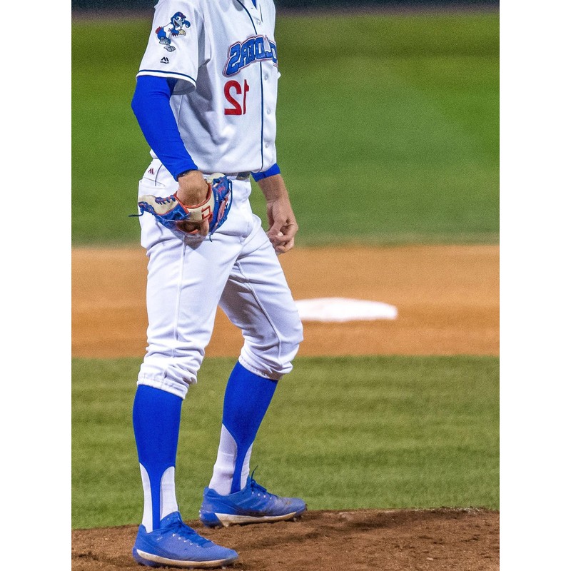 TCK 9 Inch Solid Baseball Stirrups (Columbia Blue, Medium)