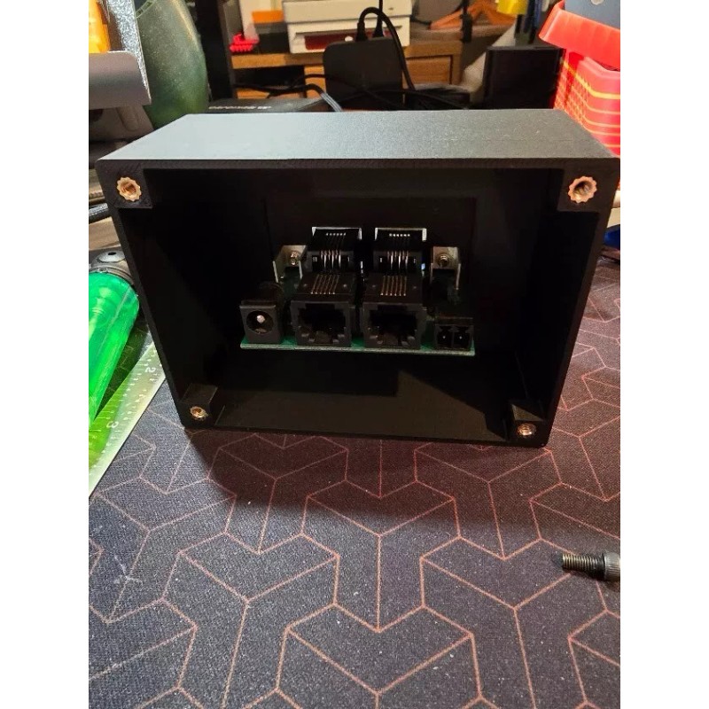 NCE Improved-NCE 3D printed stand alone Power Cab box with