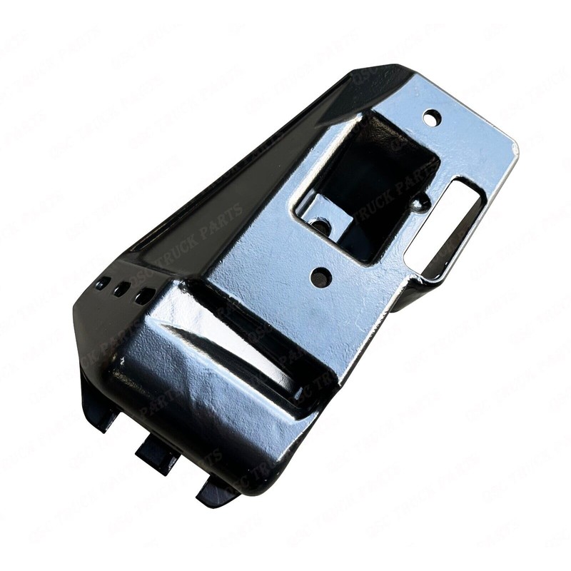 QSC Truck Parts Bumper Mounting Bracket for Freightliner Cascadia 2018+