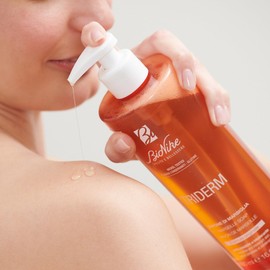 Bionike Triderm - Sapone Liquido di Marsiglia per Pelli Sensibili e Intolleranti, Detergente per Lavaggi Frequenti ad Azione Protettiva e Idratante, Dona Morbidezza alla Pelle