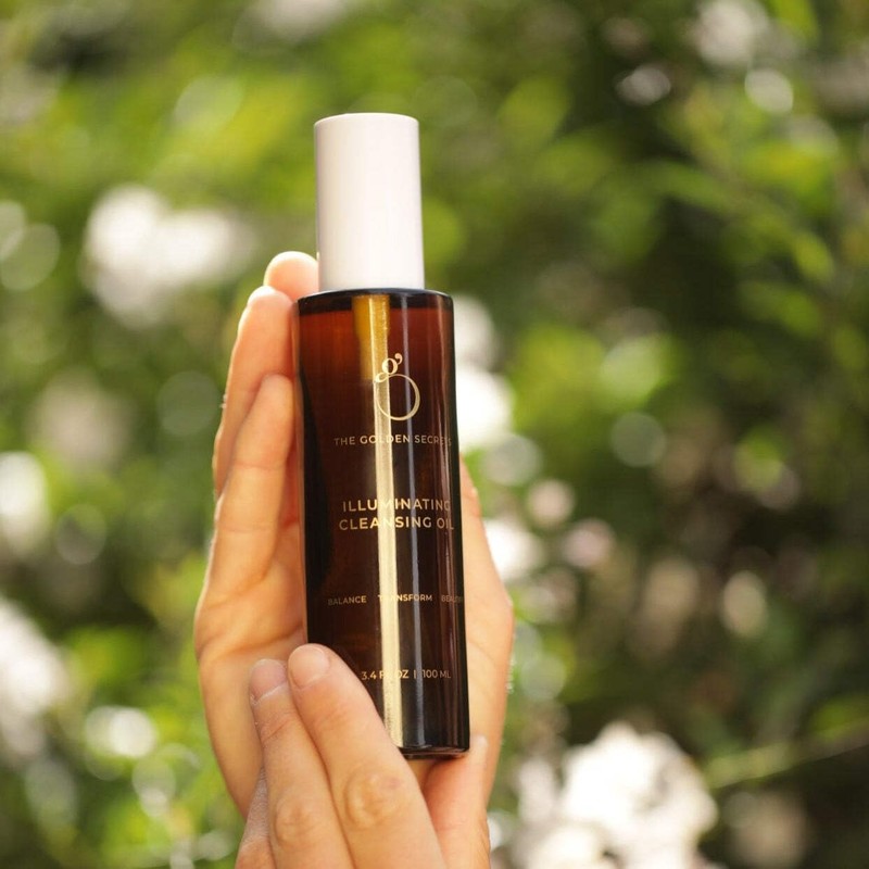 The Golden Secrets Illuminating Cleansing Oil