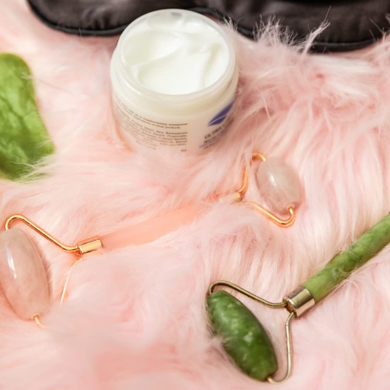 Face Roller and Gua Sha Stone Massage Set in 2