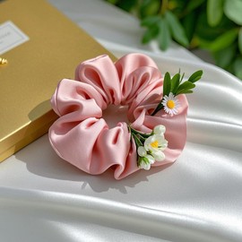 5Pcs Silk Hair Scrunchies, Mulberry Silk Hair Ties for Frizz & Breakage Prevention, 100% Mulberry, No Damage, Elastic Ponytail Holders, Funny Gift for Girlfriend Her Mon Grandma