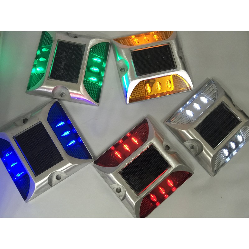 Solar Charging Road Tack LED Light Flashing Weight 20T Night