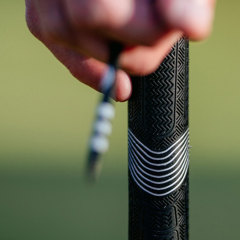 Lamkin Sonar + Black Grips (Standard)