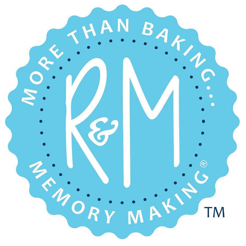 R&M Ocean Animal Shark Cookie Cutter 4.5" Grey.