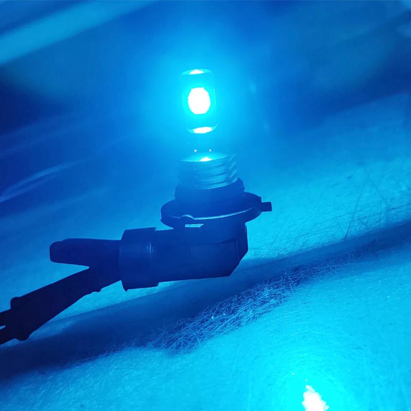 SHENKENUO 2 Sides 2Pcs H7 8000K Ice Blue LED Headlight