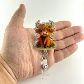 Highland Cow Nurse Badge Reel, Funny Pediatric Badge Reel, Retractable RN Nurse Badge Holder, Nursing Student ID Badge Clip, Cute Cow Badge Reels, CNA MA Medical Worker Nurse Accessories for Work