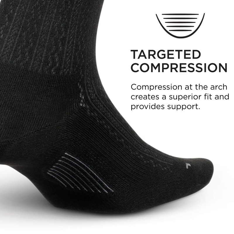 Feetures Womens Everyday Ultra Light Crew Sock (Small, Black)