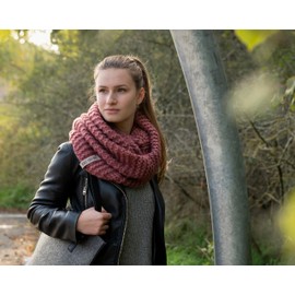 KNIT FACTORY - Alex Loop Scarf - Tube Scarf - Winter Scarf - Round Scarf - Men's Scarf - Women's Scarf - Wool Scarf - Chunky Knitted Rib Pattern - For Men and Women, Stone Red