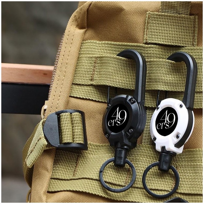 49ers Key Back Reel with Carabiner, Reel Keychain, Strong Pin-on
