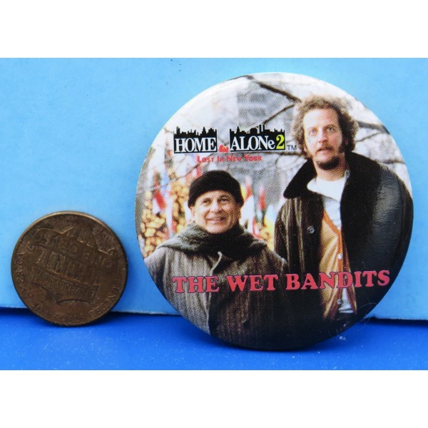Home Alone 2 BUTTON vtg The WET BANDITS Murchins Lyme