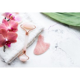 GLOWFINITY Rose Quartz Jade Roller, Gua Sha Set, Gifts for Women, Massage Stone, Face Roller, Skin Care Gift, Jade Guasha Gift Set, Reduces Eyes Puffiness, Face Massager, Anti-Aging Gift (Pink)