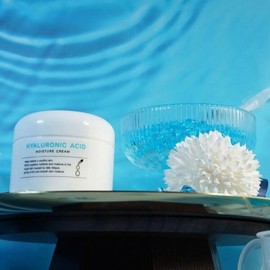 Hyaluronic acid skin moisturizing effect 100ml of skin moisture supply cream / 히알루론산 피부결 보습효과 피부수분공급 크림 100ml