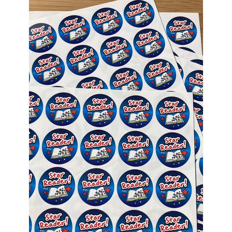 SuperStickers 'Star Reader!' 28mm Stickers. Pack of 125.
