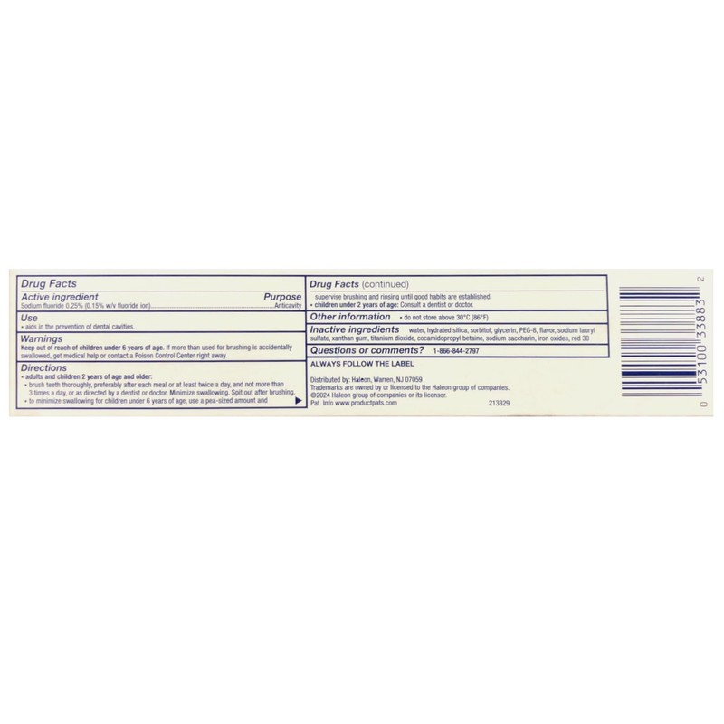 Aquafresh Extreme Clean Whitening Action Fluoride Toothpaste, Mint Blast, 5.6