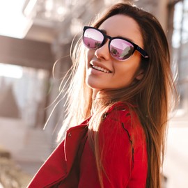 Myiaur Polarised Sunglasses UV Protection for Women, Trendy Design for Driving Sports, A2 Black Pink Frame Pink Lens