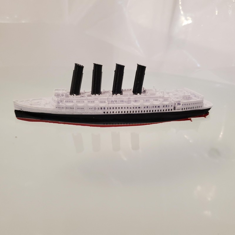 TheRoller3d RMS Titanic Floating Bathtub Model (Lusitania Bathtub Model with