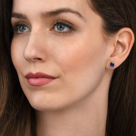 namana 925 Sterling Silver Solitaire Stud Earrings for Women Girls with White, Green, Blue or Red Stones, Single Stone Stud Earrings Silver with Coloured Stones, Sterling Silver, Cubic Zirconia