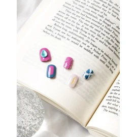 DAISO T.I.T.A Press Nail Tips 16 Pieces Kitch