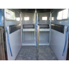 Redline Black Vinyl Horse Trailer Wall Pad - 2 Inches x 9 Inches x 40 Inches