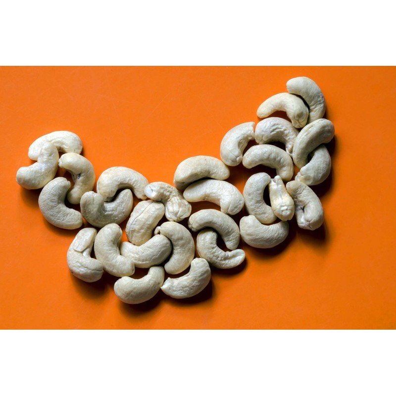 Anna and Sarah Raw Cashews in Resealable Bag (1 Lb)