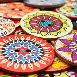 CANDEOLA 30-Pcs 2" Large Mixed Vintage Flower Wooden Buttons | Bulk Assorted Colors Natural Wood Buttons for Sewing Clothes Crafts Decorations (50mm)