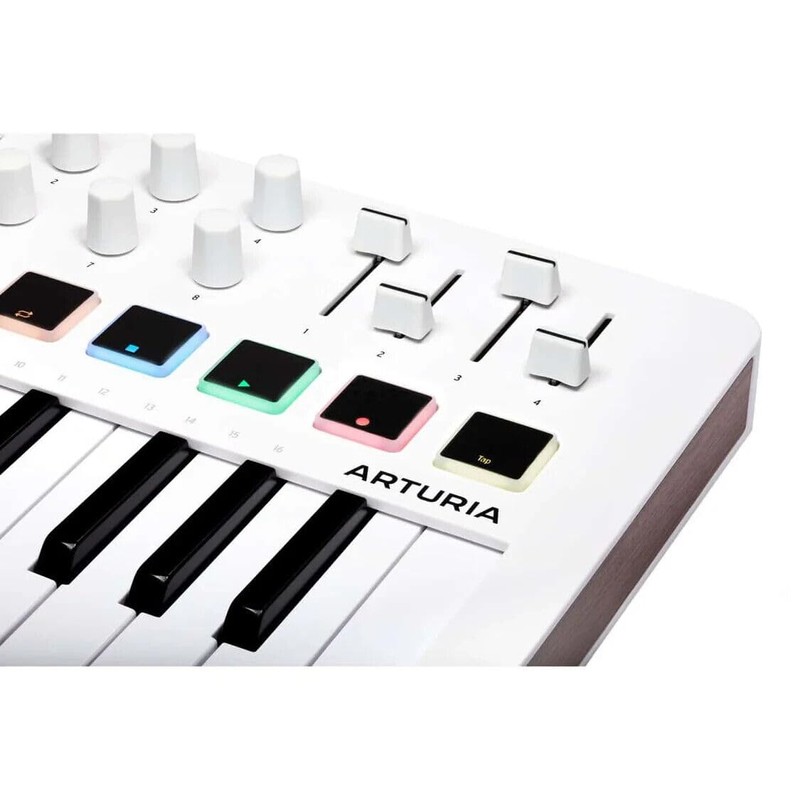Minilab 3 Compact MIDI keyboard & Pad Controller