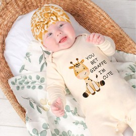 Sinhoon Newborn Baby Girl Romper Infant Letter Print Bodysuit Jumpsuit+Hat+Gloves+Socks 4Pcs Cute Coming Home Clothes Outfit Set (Beige-Giraffe, 3-6 Months)