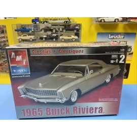 AMT/ERTL AMT ERTL  CLASSIC  1965 BUICK RIVIERA    "NEW"