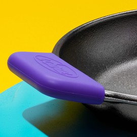Lodge BOLD Silicone Assist Handle Holder - Dishwasher Safe Hot Handle Holder Upgraded Design for Lodge BOLD Products Only - Heat Protection Up to 450° - Vivid Purple