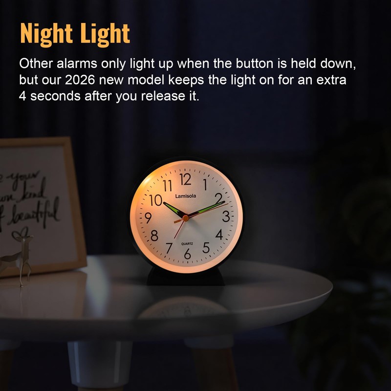 4.5 Inch Small Silent Analog Alarm Clock, Retro Battery Operated