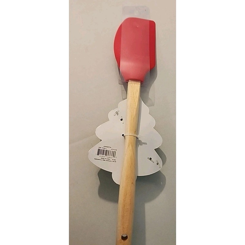 Kitchen KRUMBS Kitchen SPATULA & Cookie CUTTER SET Red Christmas.