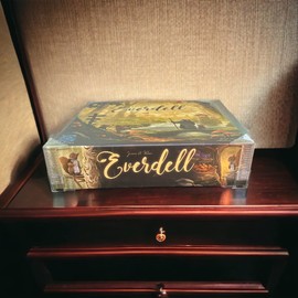 FixDaBox Large Set: Plastic Corner Support Pieces to Repair and Protect Your Game or Puzzle Box. Clip Over Broken lid Corners to Cover Damage and Reinforce Box. Fits Box lids 2.3-3.0 in high. (Clear)