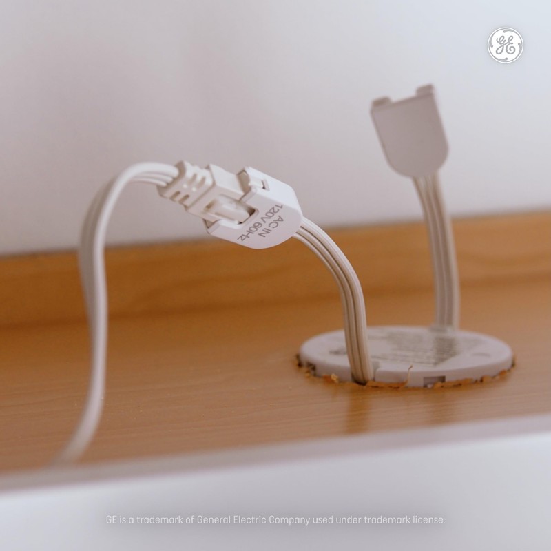 GE LED HD+ Undercabinet Puck Light Fixture, Linkable Plug-in Fixtures