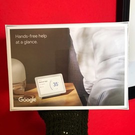 Google Home Hub Nest Hub - Chalk (GA00516-US) - NEW IN BOX! Google Assistant.