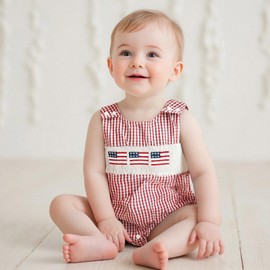 BeQeuewll 4th of July Baby Clothes Newborn Girl Boy Smocked Bubble Romper Flag Plaid Overalls Infant First 4th of July Outfit (Romper Red, 0-3 Months)