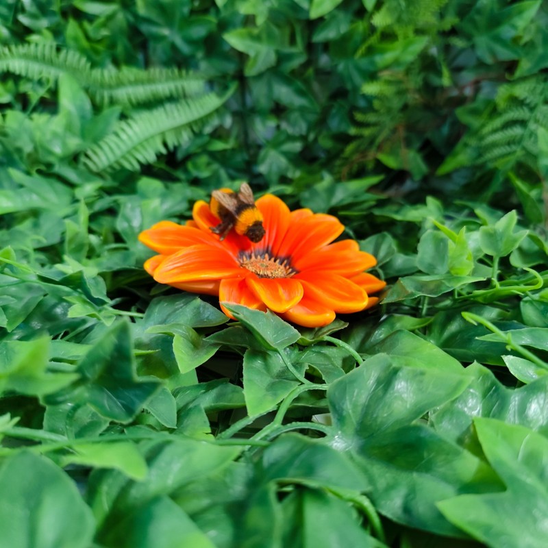 Vivid Arts - Hanging Orange African Daisy/Bee - HGF-024