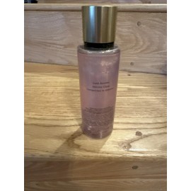 Victoria Secrets New Victoria Secrets Velvet Petals Shimmer Mist