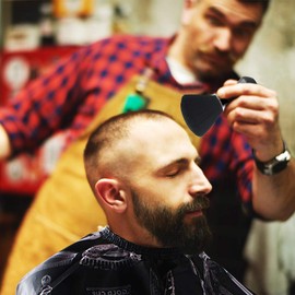 Chudian Hairdressing Salon Hair Cutting Cape Hairdressing Capes Black Hair Salon Cape with Neck Brush for Adults Children Hairdressing Cape for Cutting