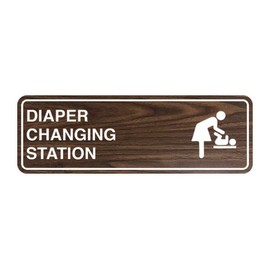 Signs ByLITA - Letrero estándar para cambiar pañales (nuez) - Grande
