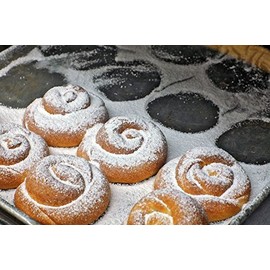 1 Pack of Puerto Rican Sweet Rolls (Mallorcas) by La Orocoveña Biscuit