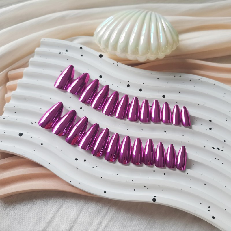 Mirror Metal Purple Almond Shaped Chrome Glazed Medium Almond Nails